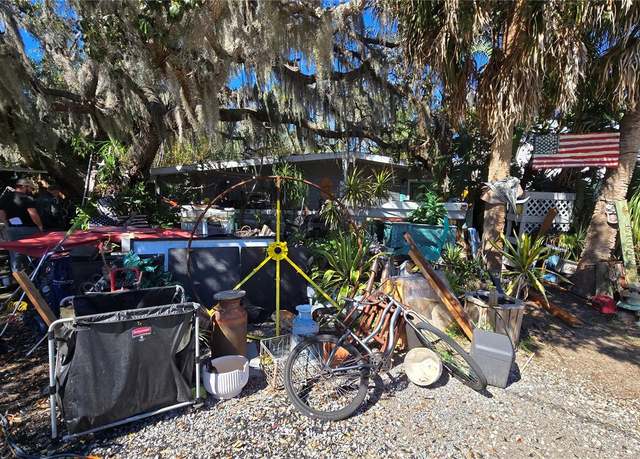 Property at 603 Cypress St, Tarpon Springs, FL 34689, 2 beds, 1 bath