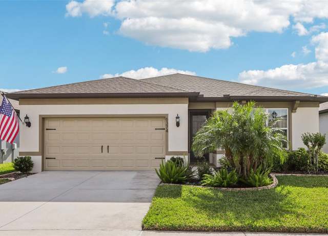Property at 6374 Bradford Woods Dr, Zephyrhills, FL 33542, 4 beds, 2 baths