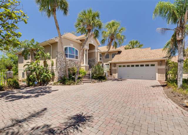 Property at 2613 59th St S, Gulfport, FL 33707, 3 beds, 3 baths