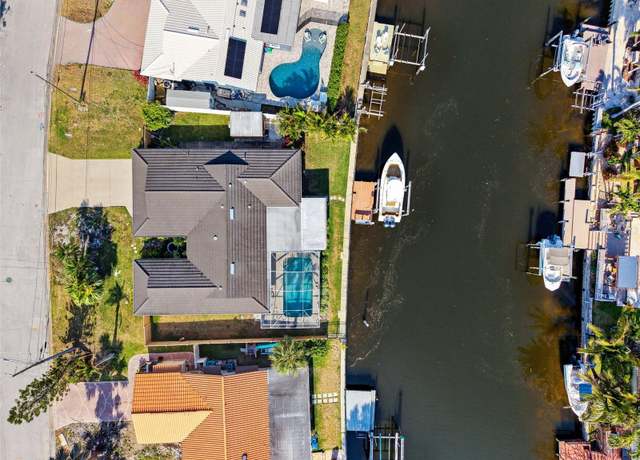 Property at 1399 49th Ave NE, St Petersburg, FL 33703, 4 beds, 2 baths
