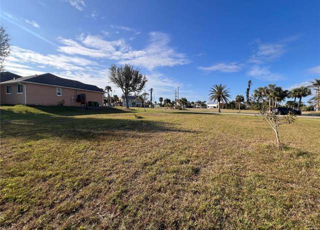 Property at 24450 Yacht Club Blvd, Punta Gorda, FL 33955