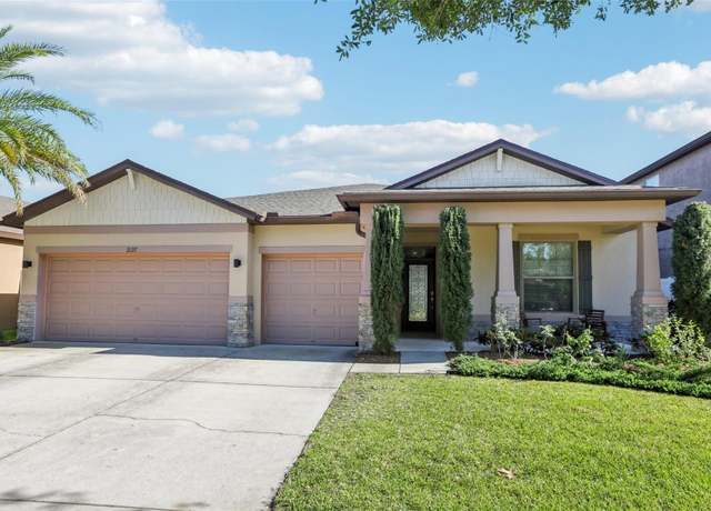Property at 2127 Landside Dr, Valrico, FL 33594, 4 beds, 2 baths