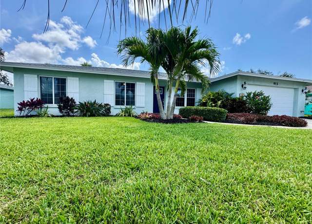 Property at 913 64th St W, Bradenton, FL 34209, 3 beds, 2 baths