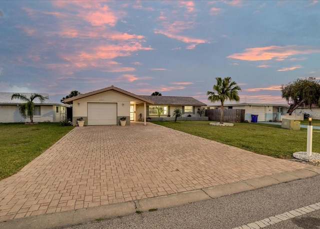 Property at 4043 Topsail Trl, New Port Richey, FL 34652, 2 beds, 2 baths