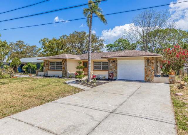 Property at 834 Riverside Dr, Tarpon Springs, FL 34689, 3 beds, 3 baths
