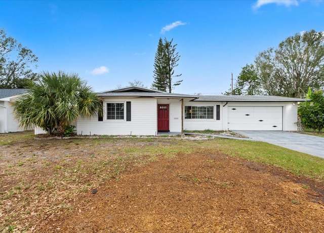 Property at 3016 Taunton Dr W, Bradenton, FL 34205, 3 beds, 2 baths