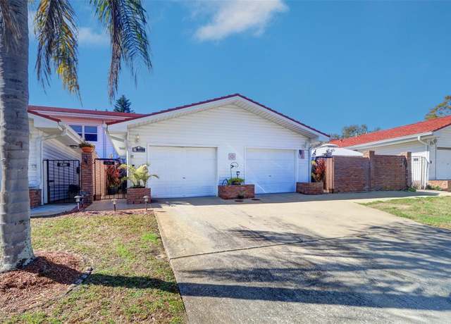 Property at 1411 Water View Dr W, Largo, FL 33771, 2 beds, 2.5 baths