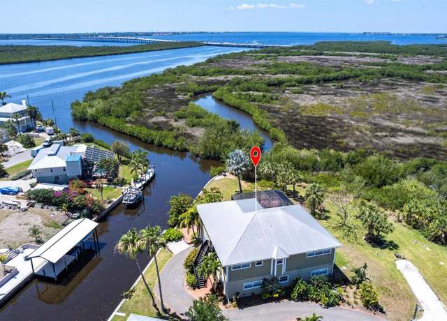 Property at 3712 Balboa Ct, Punta Gorda, FL 33983, 5 beds, 3.5 baths
