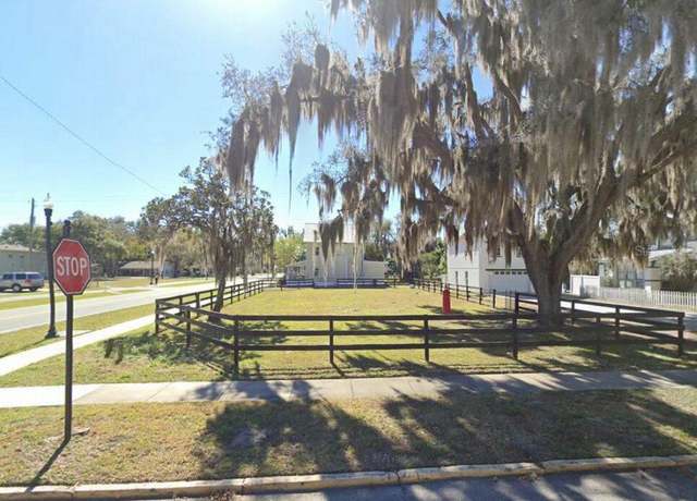 Property at 702 Avenue A SW, Winter Haven, FL 33880