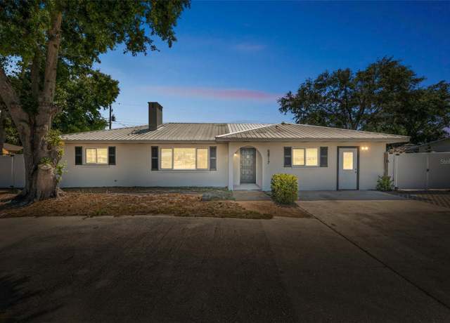 Property at 5817 26th St W, Bradenton, FL 34207, 3 beds, 2 baths