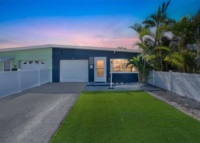 Property at 423 62nd St, Holmes Beach, FL 34217, 2 beds, 1 bath