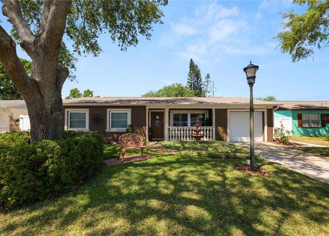Property at 7814 Lakeside Blvd, Tampa, FL 33614, 4 beds, 2 baths