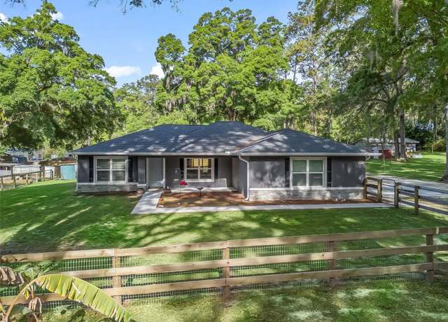 Property at 5434 SE 39th Ave, Ocala, FL 34480, 3 beds, 2 baths