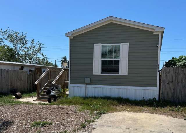 Property at 2139 Orange Dr, Holiday, FL 34691, 1 bed, 1 bath