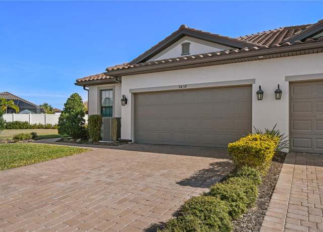 Property at 5439 Taliaferro Ct, Palmetto, FL 34221, 2 beds, 2.5 baths