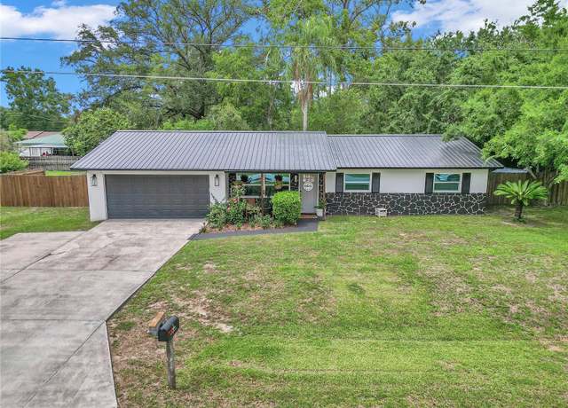 Property at 2105 NE 50th Pl, Ocala, FL 34479, 3 beds, 2 baths