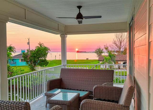 Property at 3174 Sanibel Dr, Hernando Beach, FL 34607, 3 beds, 2 baths
