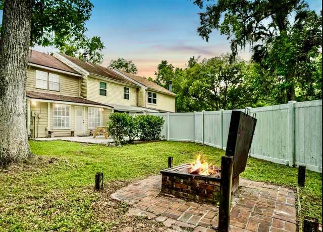 Property at 952 Coachlight Ln, Brooksville, FL 34601, 2 beds, 1.5 baths