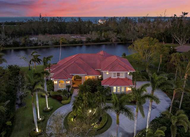 Property at 1819 97th St NW, Bradenton, FL 34209, 5 beds, 4.5 baths