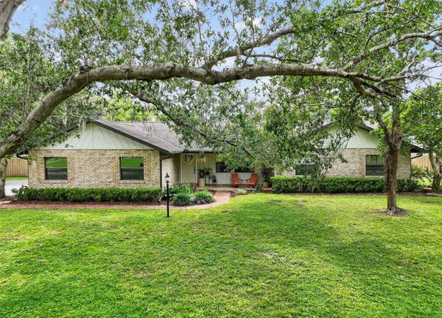 Property at 2412 Briarwood Ln, Eustis, FL 32726, 3 beds, 2 baths