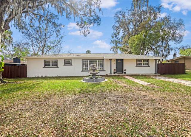 Property at 1818 SE Lake Weir Ave, Ocala, FL 34471, 4 beds, 3 baths
