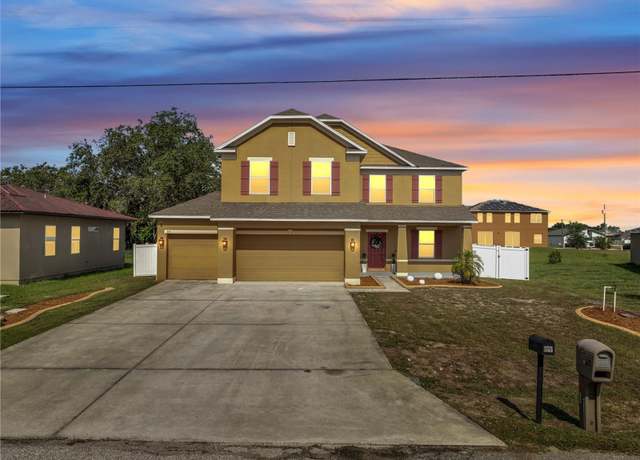 Property at 355 Churchill Ct, Kissimmee, FL 34759, 4 beds, 2.5 baths