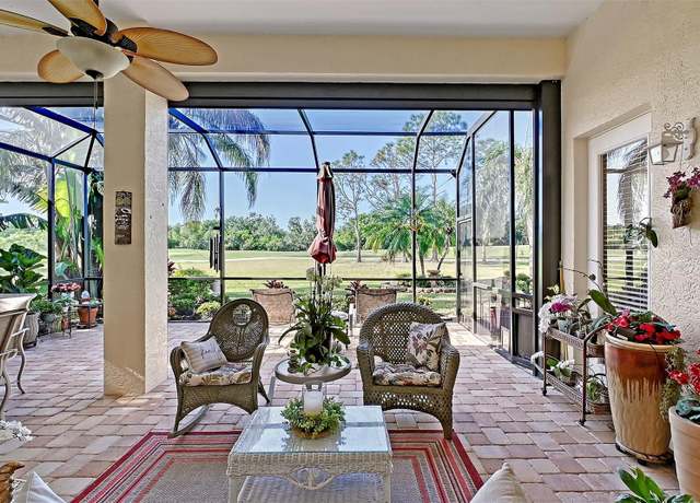 Property at 6642 Oakland Hills Dr, Lakewood Ranch, FL 34202, 3 beds, 2 baths