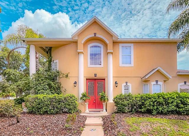 Property at 357 Fairway Pointe Cir, Orlando, FL 32828, 4 beds, 3 baths