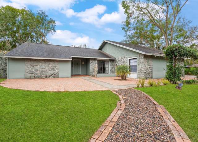 Property at 4606 Ridgecliff Dr, Brandon, FL 33511, 4 beds, 2 baths
