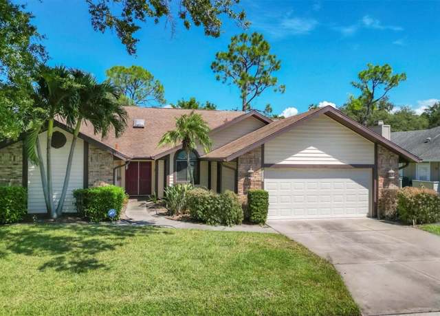 Property at 6935 Arbor Oaks Cir, Bradenton, FL 34209, 3 beds, 2 baths