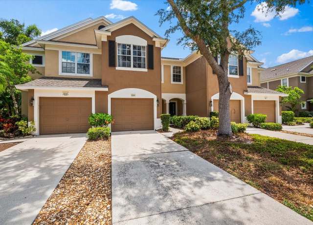 Property at 8209 72nd St E, University Park, FL 34201, 3 beds, 2.5 baths
