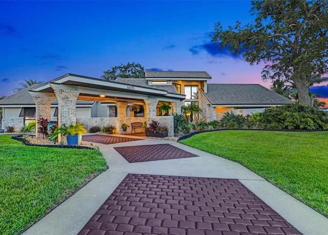 Property at 6605 Seabird Way, Apollo Beach, FL 33572, 4 beds, 3.5 baths