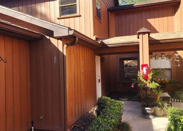 Property at 2701 NE 10th St #403, Ocala, FL 34470, 2 beds, 2.5 baths