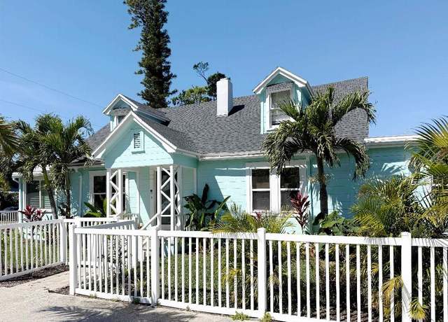Property at 5201 18th Ave S, Gulfport, FL 33707, 3 beds, 2 baths