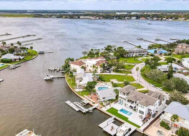 Property at 93 Dolphin Dr, St Augustine, FL 32080, 2 beds, 1 bath