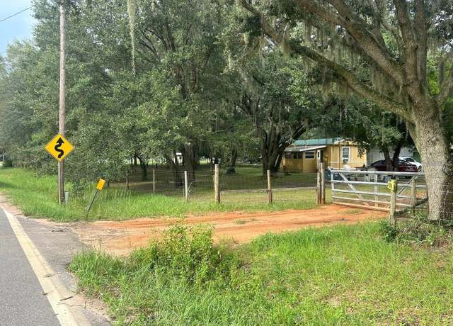 Property at 981 Dawes Rd, Frostproof, FL 33843, 3 beds, 1 bath