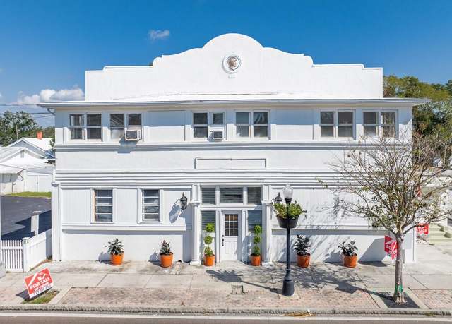 Property at 218 N Pinellas Ave, Tarpon Springs, FL 34689, 24 beds, 14 baths
