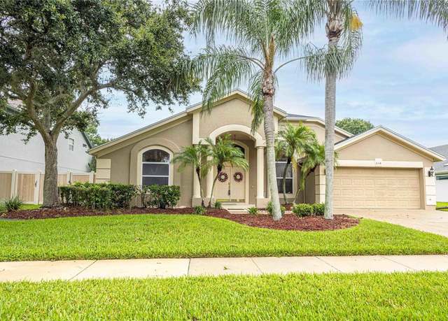 Property at 806 Grovesmere Loop, Ocoee, FL 34761, 4 beds, 3 baths