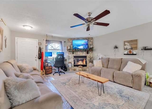 Property at 23205 Club Villas Dr #30, Land O Lakes, FL 34639, 2 beds, 2 baths