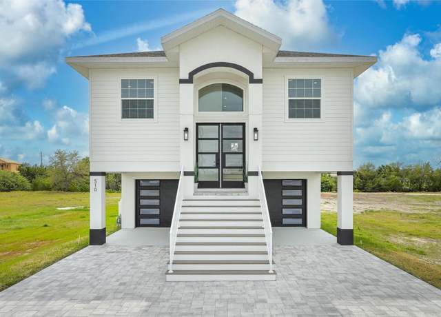 Property at 510 Estuary Shore Ln, Apollo Beach, FL 33572, 4 beds, 3 baths