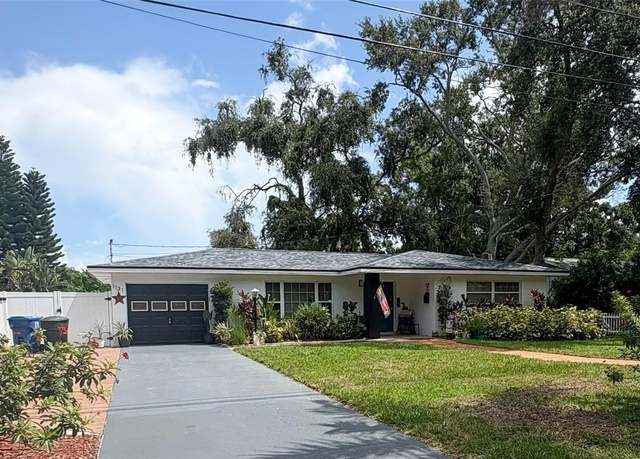 Property at 1131 60th Ave S, St Petersburg, FL 33705, 3 beds, 2 baths