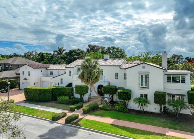 Property at 1102 Palm View Ave, Belleair, FL 33756, 5 beds, 5.5 baths
