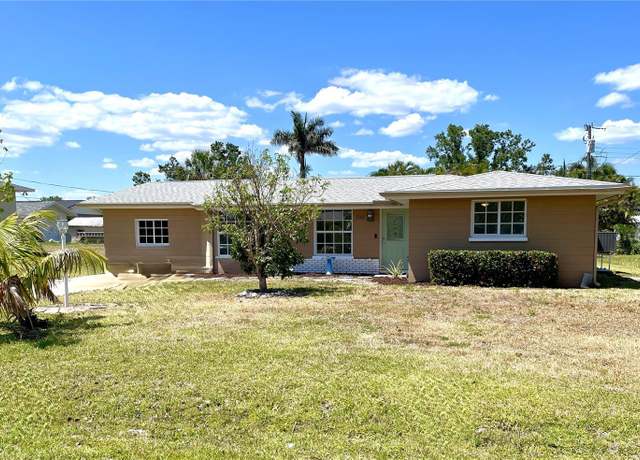 Property at 700 Dolphin Pkwy, Punta Gorda, FL 33950, 3 beds, 2 baths