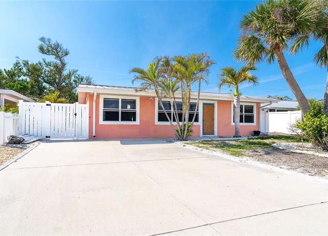 Property at 1340 Holiday Dr, Englewood, FL 34223, 3 beds, 2 baths