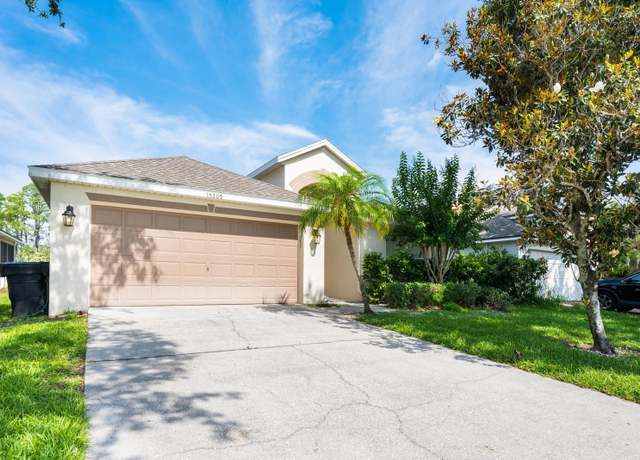 Property at 15309 Markham Dr, Clermont, FL 34714, 4 beds, 3 baths