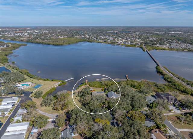 Property at 3484 Shore Dr, Safety Harbor, FL 34695, 4 beds, 3.5 baths