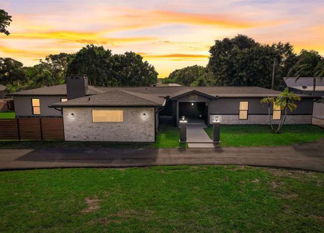 Property at 2679 Haines Bayshore Rd, Clearwater, FL 33760, 5 beds, 6.5 baths