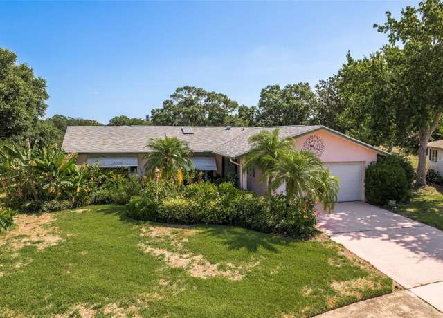 Property at 162 Stafford Cir, Palm Harbor, FL 34684, 2 beds, 2 baths
