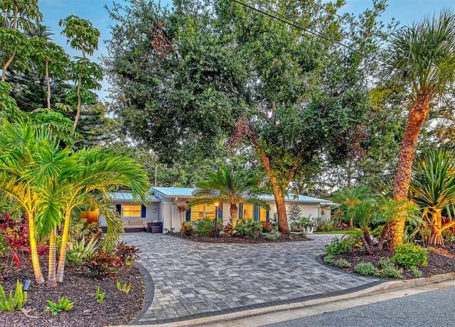 Property at 730 40th St, Sarasota, FL 34234, 4 beds, 3 baths