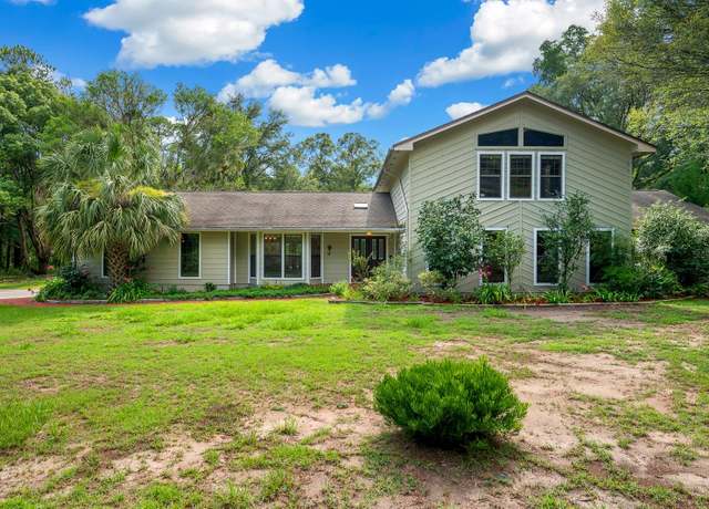 Property at 7201 SW 97th Ln, Gainesville, FL 32608, 3 beds, 3 baths